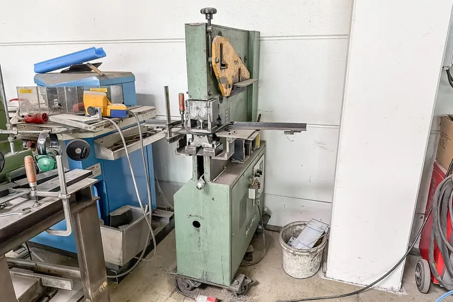 Profilstanze Mubea HPS 350 E, fahrbar