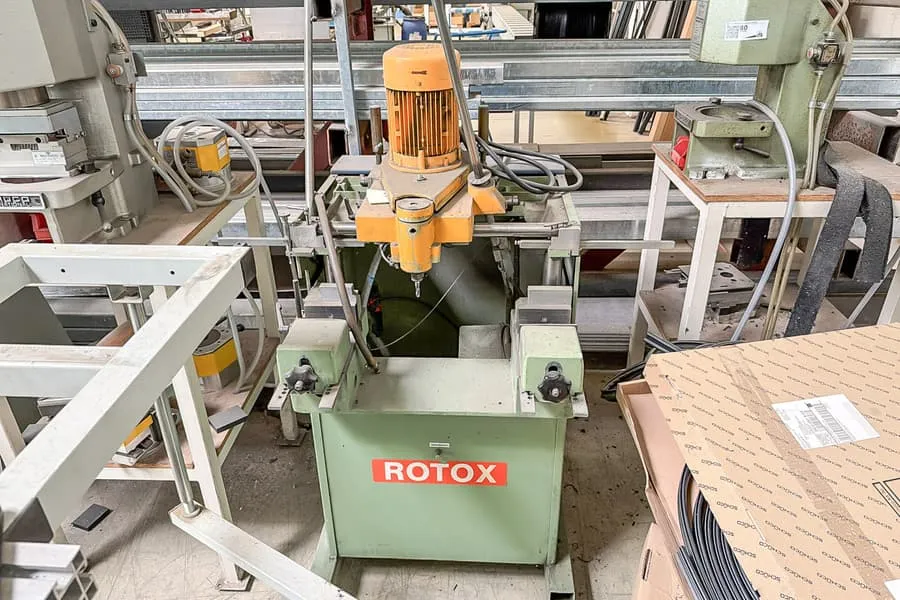 Three-spindle copy milling machine ROTOX KP 457