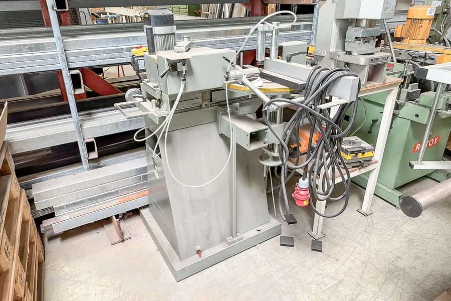 Vyřezávací frézka Graule AKF 6/250