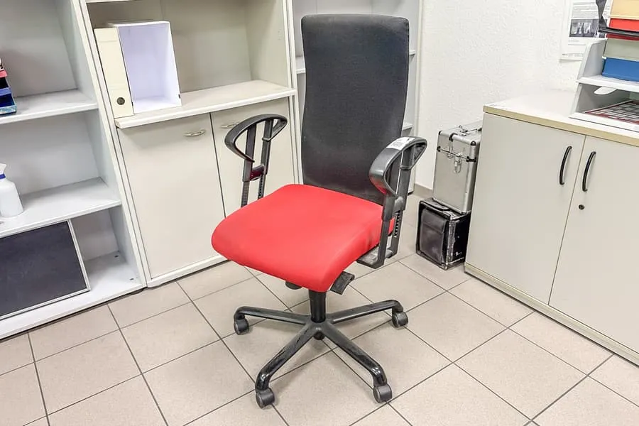 Kancelářská otočná židle