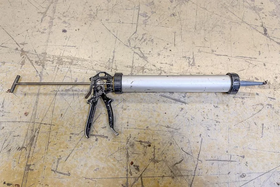 Pistolet à cartouches