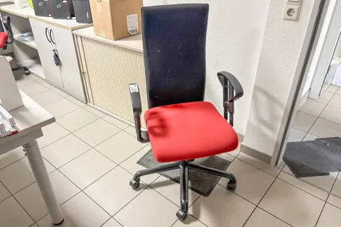 Krzesło biurowe obrotowe