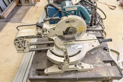 Afkort- en verstekzaag Makita LS1013
