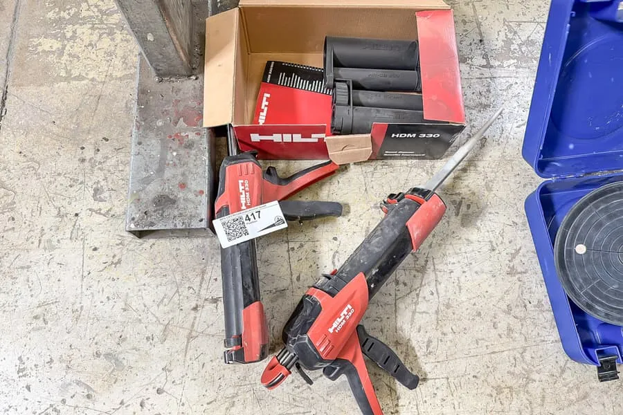 2 extrusion tools Hilti HDM 330