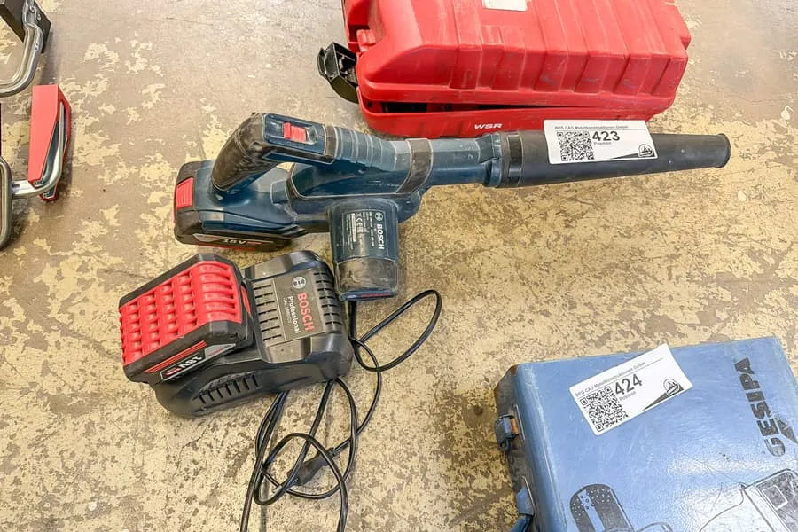 Cordless blower Bosch GBL 18V-120