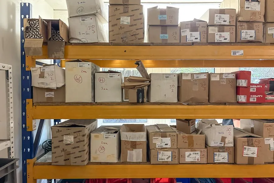 Shelf level contents: various connection and fastening materials