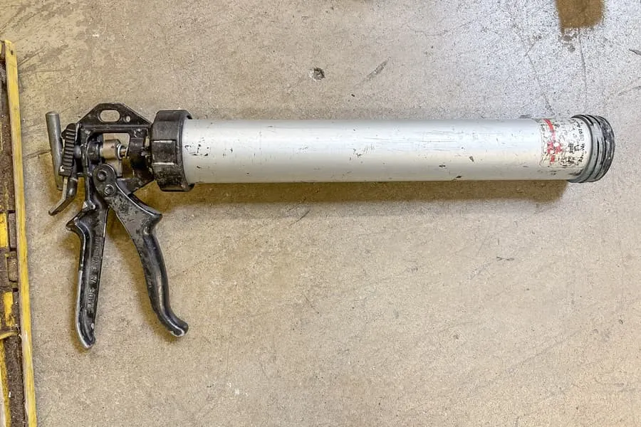 Pistolet à cartouches
