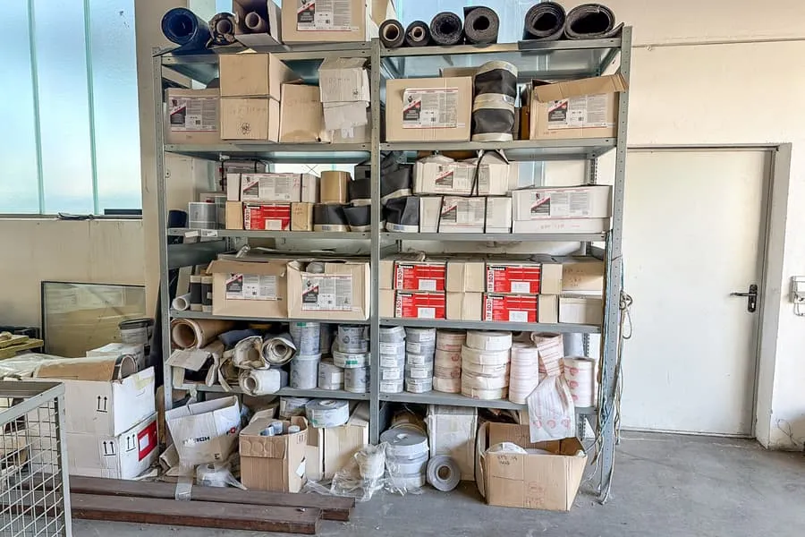 Slot-in shelving unit