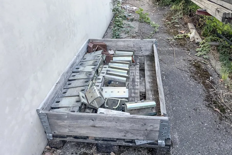Palette avec matériel de connexion
