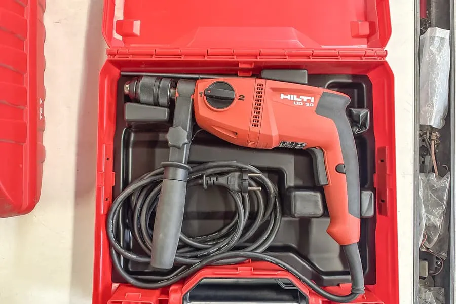 Příklepová vrtačka Hilti UD 30