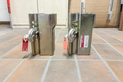 2 serrures de remorque