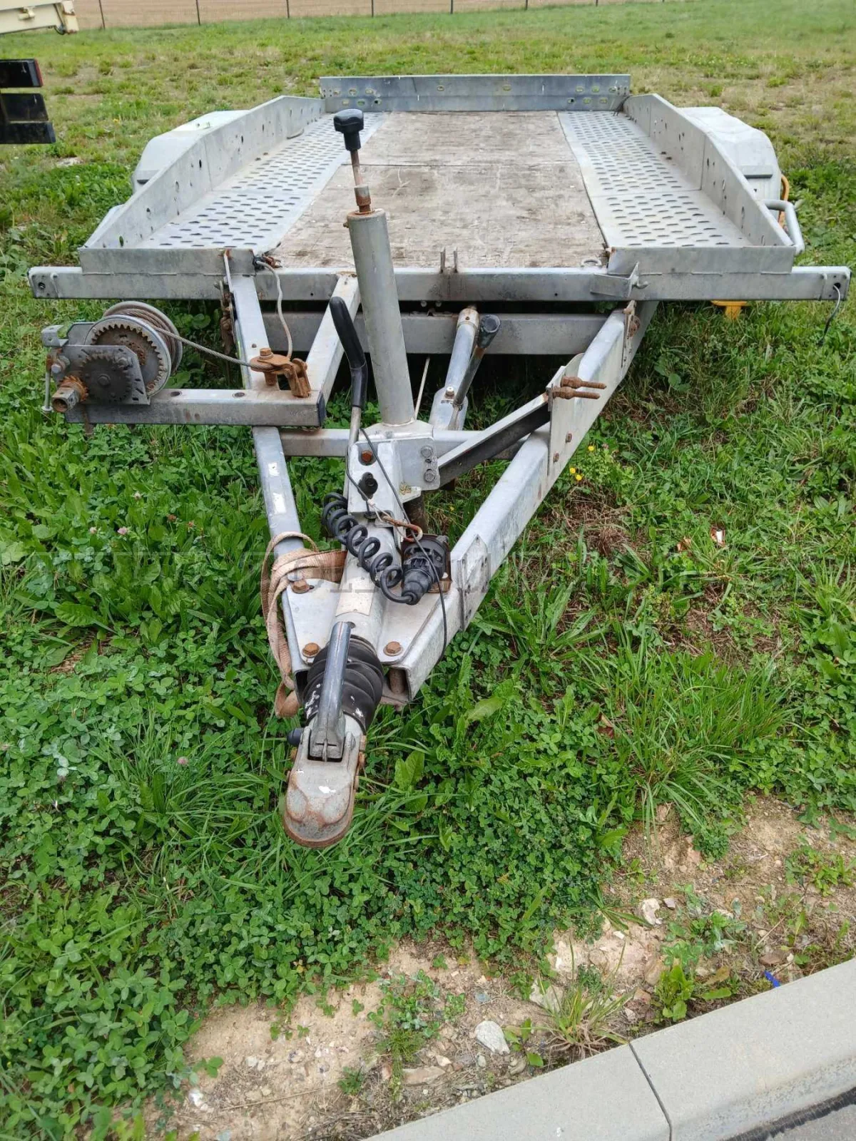 1 THULE trailer