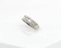 Pierścionek obrączkowy, złoto białe 18kt, brylanty i diamenty łącznie ok. 1,03 ct, ok. tw/vs1-si, 5,6 g, rozmiar 55