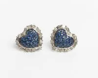 Pair of stud earrings, "Hearts", 18kt white gold, 48 brilliants and diamonds total approx. 0.50 ct, approx. tw-w/vs1-si, 92 sapphires total approx. 1.30 ct, approx. 4.6 g