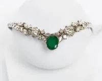 Wspaniały naszyjnik, złoto białe 18kt, szmaragd ok. 4,00 ct, brylanty, navette diamentowe łącznie ok. 6,00 ct, ok. 56,5 g, dł. ok. 42,5 cm