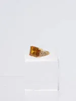 Ring, 18kt Gelbgold, Citrin, Marquiseschliff, wohl Diamanten, ca. 10 g, RM 50