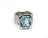 Ring, 18kt Weißgold, Aquamarin im Smaragdschliff, ca. 8.30 ct., ca. 15.81 g, RM 52
