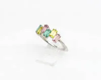 Ring, 14kt Weißgold, 5 Turmaline zus. ca. 1.84 ct., 2.4 g, RM 55