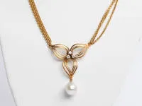 Collier, 14kt Rotgold, 3 Brillanten, 1 Barockperle, 12.5 x 10 mm, ca. 20.0 g