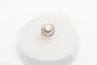Ring, wohl 18kt Weißgold, Mabéperle, ca. 7.4 g, RM 55