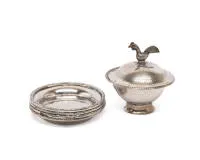 Konvolut aus vier Gewürzschälchen und einem Deckeldöschen, Silber / versilbert, Punzen verputzt, zus. ca. 159 g