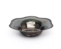 Schaal, zilver 800, rijksstempel, makersmerk als liggende aar, gewelfde rand met opengewerkt decor, h. 6,5 cm, ø ca. 25,5 cm, 290 g