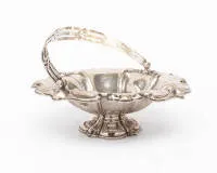 Handled bowl, silver, 13 lot, circa 1850, on wavy foot, flared bowl, large flower soldered in center, floral scalloped rim, braided handle, 10 cm high, ø 28 cm, approx. 393 g
