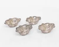4 small silver baskets/bowls, England, Birmingham, 1903, maker's mark WBL, oval shape, openwork wall, 3 x 10.5 x 7.5 cm, total approx. 105 g, some slightly dented