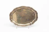 Kleines Tablett, Niederlande, 1949, Silber 833, passig geschweift, 24 x 18.5 cm, ca. 253 g