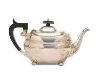 Teapot, Chester, 1935, sterling silver, maker's mark rubbed, H. 15 cm, approx. 522 g incl. handle