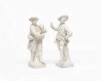 Paire de figures, joueur de cornemuse et danseur, KPM, marque au sceptre (faible), env. 16 cm de haut chacune, restaurées