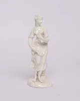 Porcelánová figurka, "Mladá dáma", Ludwigsburg, kolem 1765, 18 cm vysoká, výpalové praskliny
