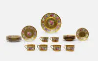 Service à café, Delvaux, Paris, 6 personnes, décor de peinture florale polychrome et riche dorure, six tasses, soucoupes et assiettes à gâteau, un plat de service, chacun marqué au revers "Delvaux, 18 rue royale, Paris", traces d'usure