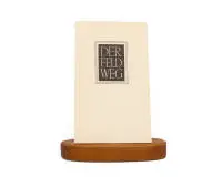 Livre, Heidegger, Martin (1889 Meßkirch - 1976 Fribourg-en-Brisgau), "Der Feldweg", dédicacé ("Frau Erika Schmidt / mit Dank und Gruß / Martin Heidegger / Dez 1949), signé et daté par l'auteur ; un des quatre cents exemplaires, certes publié par Vittorio...