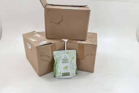 Lot of packages vegan protein powder VitaminExpress Vegan Protein - Neutral