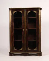 Display cabinet, Régence, France, circa 1720, two-door veneered body with rounded corners, glazed doors, pilasters with brass-inlaid fluting, one key, 129.5 x 90 x 46 cm, formerly electrified