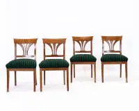 Ensemble de quatre chaises Biedermeier, 19e s., garnitures rayées vertes, dossiers décor de roseau, H. env. 90 cm