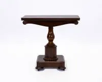 Games table, 19th century, mahogany, foldable and revolving top on baluster shaft and four-legged base, inside with round green felt lining, approx. 80 x 80 x 40 (80) cm
