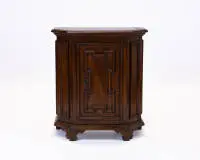 Demi-commode de style baroque, 19e siècle ou antérieur, chêne, corps à une porte avec angles biseautés, 75,5 x 66 x 36 cm