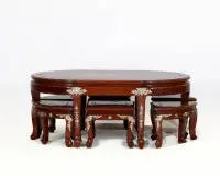 Table d'opium avec six tabourets encastrables, Chine, 20e s., bois de rose avec riches incrustations de nacre figuratives et ornementales, 50 x 124 x 83 cm, tabourets env. 31 cm de haut