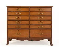 Collector's chest of drawers, England, 18th/19th c., mahogany, rectangular body under slightly overhanging top with 12 drawers in six tiers, shaped apron with slightly splayed feet, old brass fittings and locks, 105 x 124.5 x 57.5 cm, formerly...