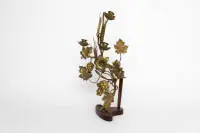 Paire d'appliques murales classiques, France, 19e s., bronze doré, à quatre feux chacune, motif de grappes de raisin, feuilles de vigne et épis, env. 48 cm de haut