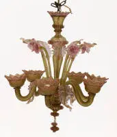 Lustre Murano floral, Venise, Italie, années 1950, 6 feux, verre vert et rose formes florales, 13 pièces, H. 60 cm, ø env. 55 cm, éclats et dommages, électricité non testée