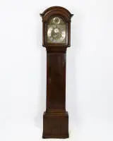 Horloge de parquet, George III, Angleterre, signée "Samuel Barnes / Oundle", dernier quart XVIIIe, chêne, H. 213 cm