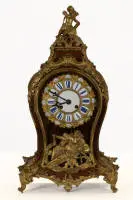 Pendule de prestige style Boulle, Napoléon III, France, vers 1860, marqueterie laiton et écaille, H. 52 cm