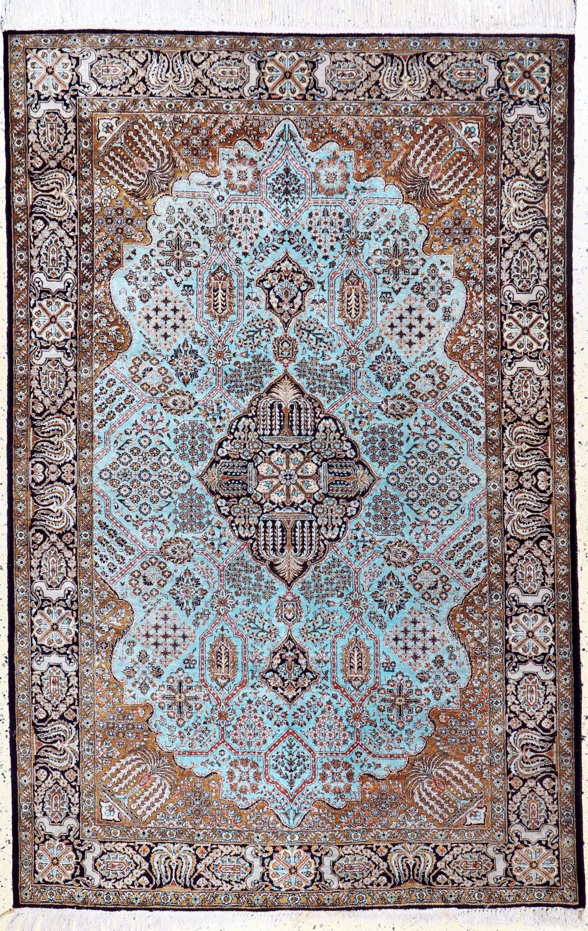 Ghom soie, Perse, milieu du 20e siècle, pure soie naturelle, env. 220 x 140 cm, EHZ : 2