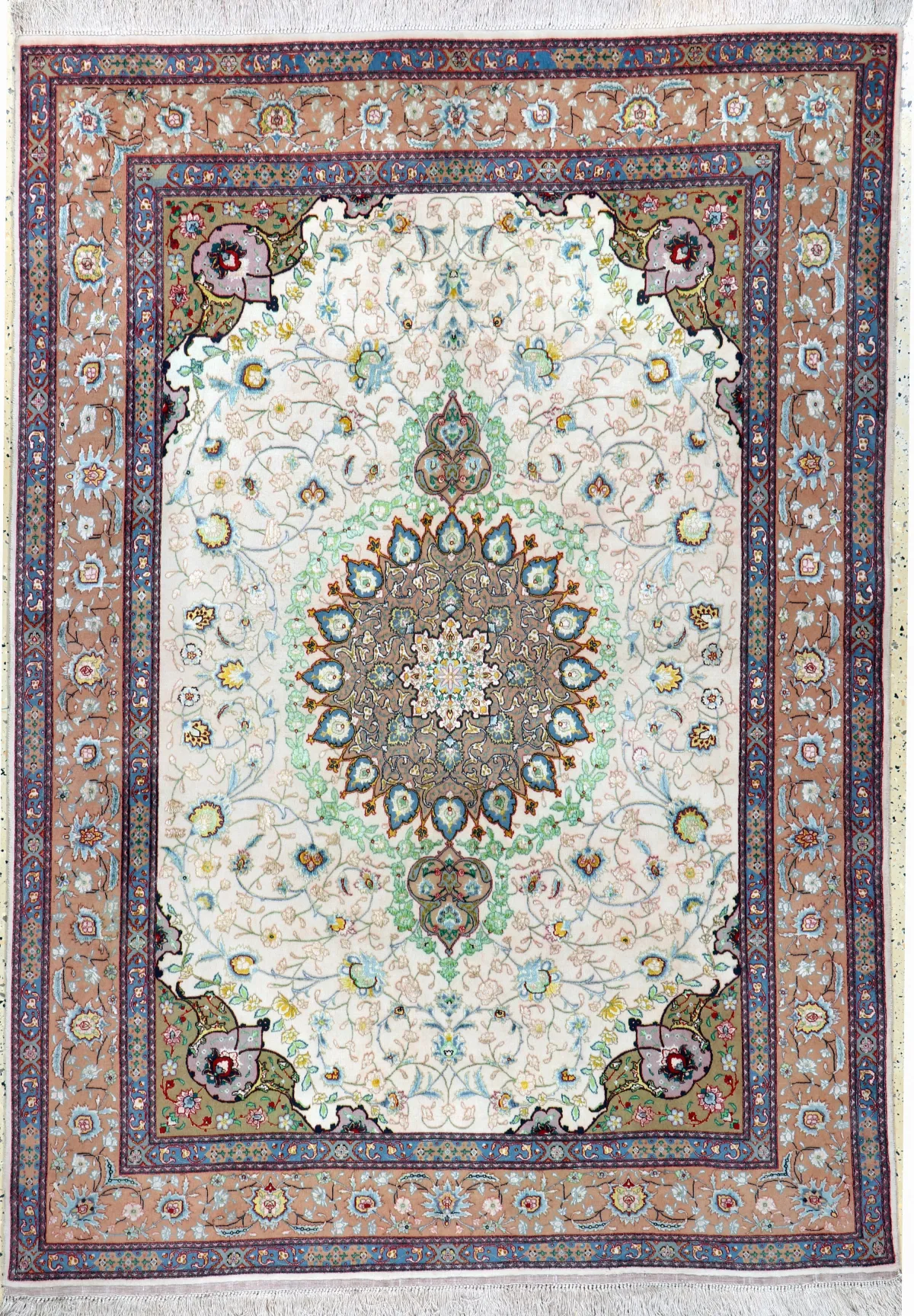 Tabriz fine (70 Raj), Persia, late 20th c., cork wool with and on silk, approx. 207 x 148 cm
