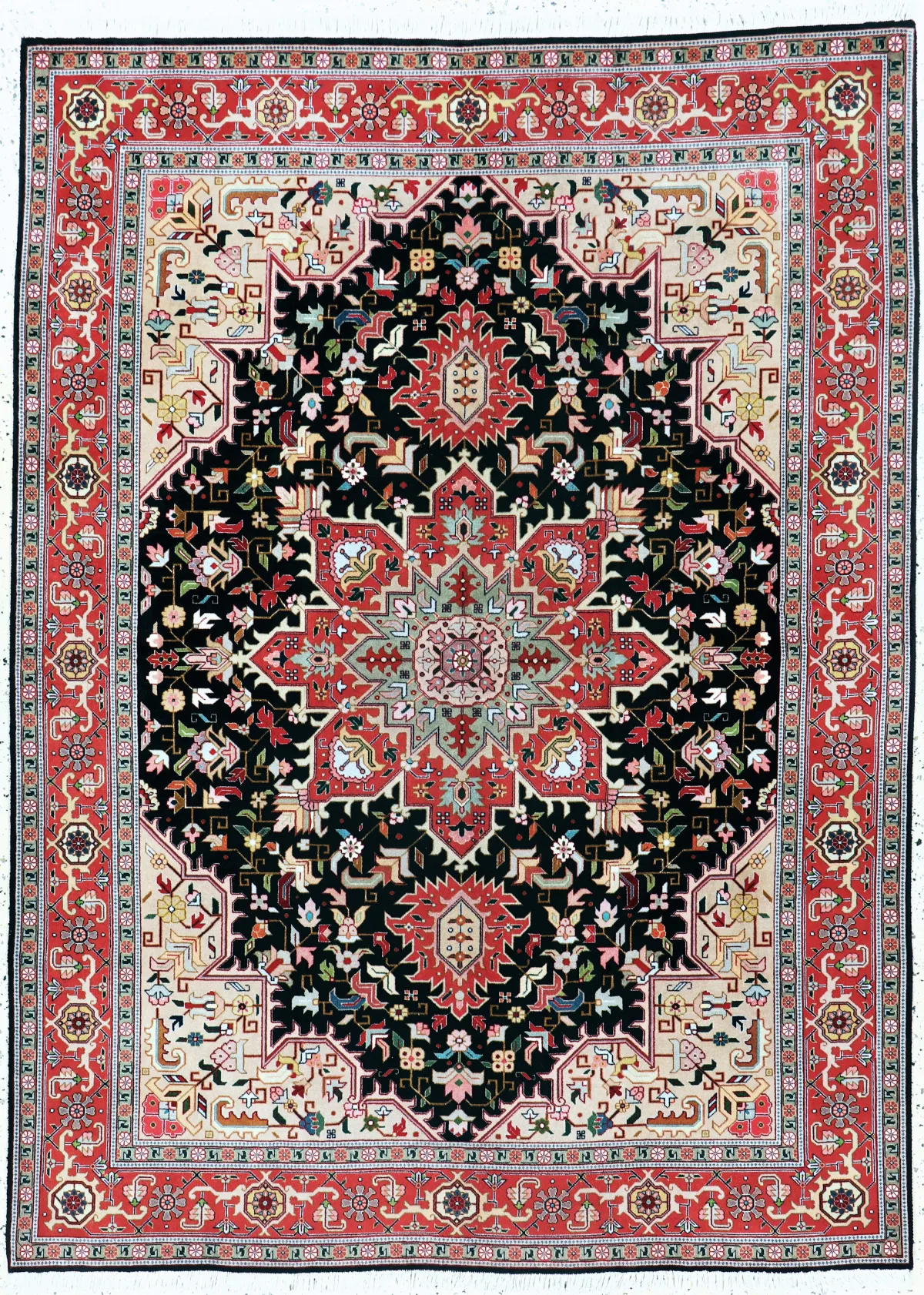 Tabriz fine (50 Raj), Persia, late 20th c., cork wool with silk, approx. 206 x 152 cm