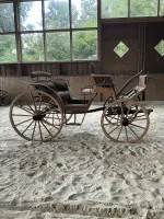 Historical four-wheeled horse-drawn carriage #2010-PR-23