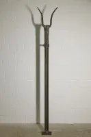 Kapstok "Minotaurus" – sculpturale smeedkunst van staal
